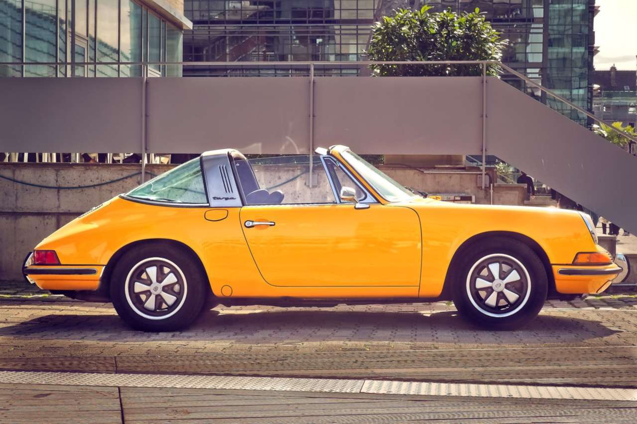 Comedian Jerry Seinfeld sued for car auction fraud