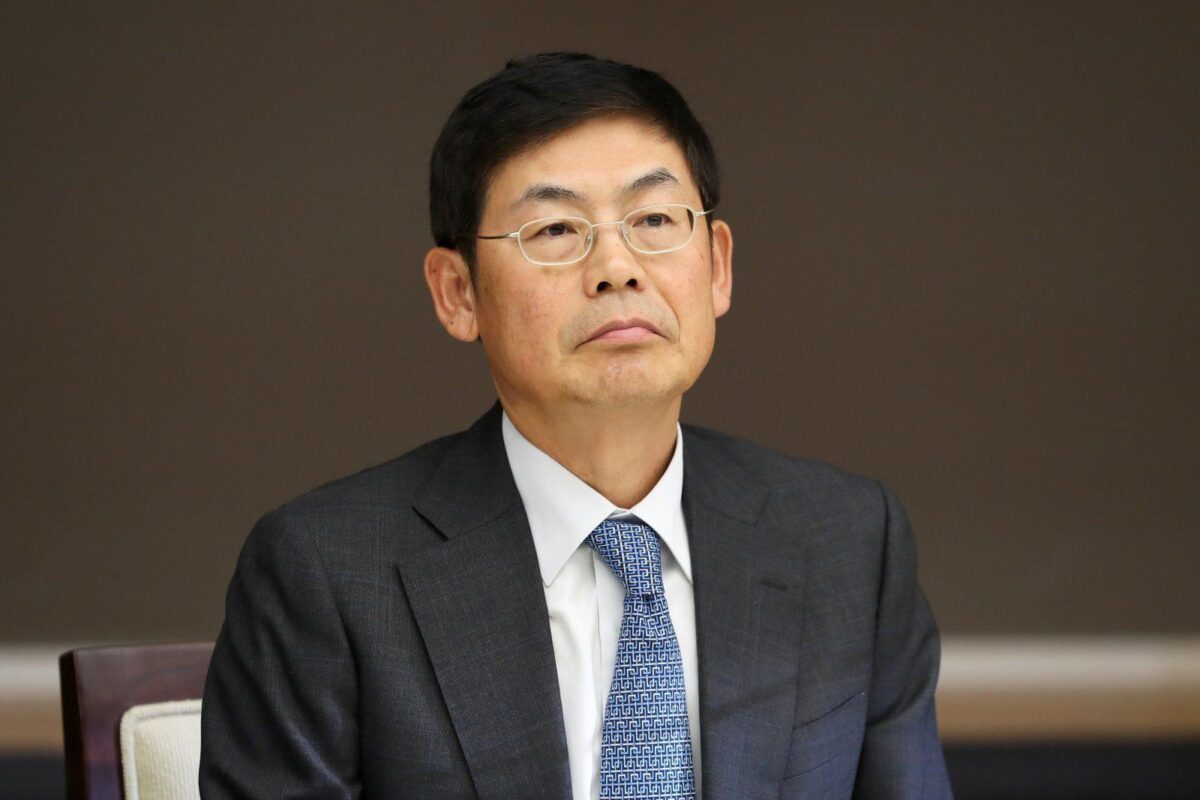For Samsung’s Chairman, There’s No Smart TV’s Where He’s Going; Court Rules on Labor Law Violations
