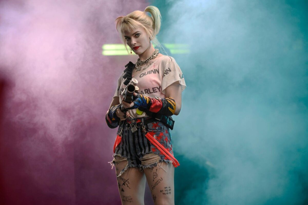Birds of Prey Stays Airborne Despite an Injured Story