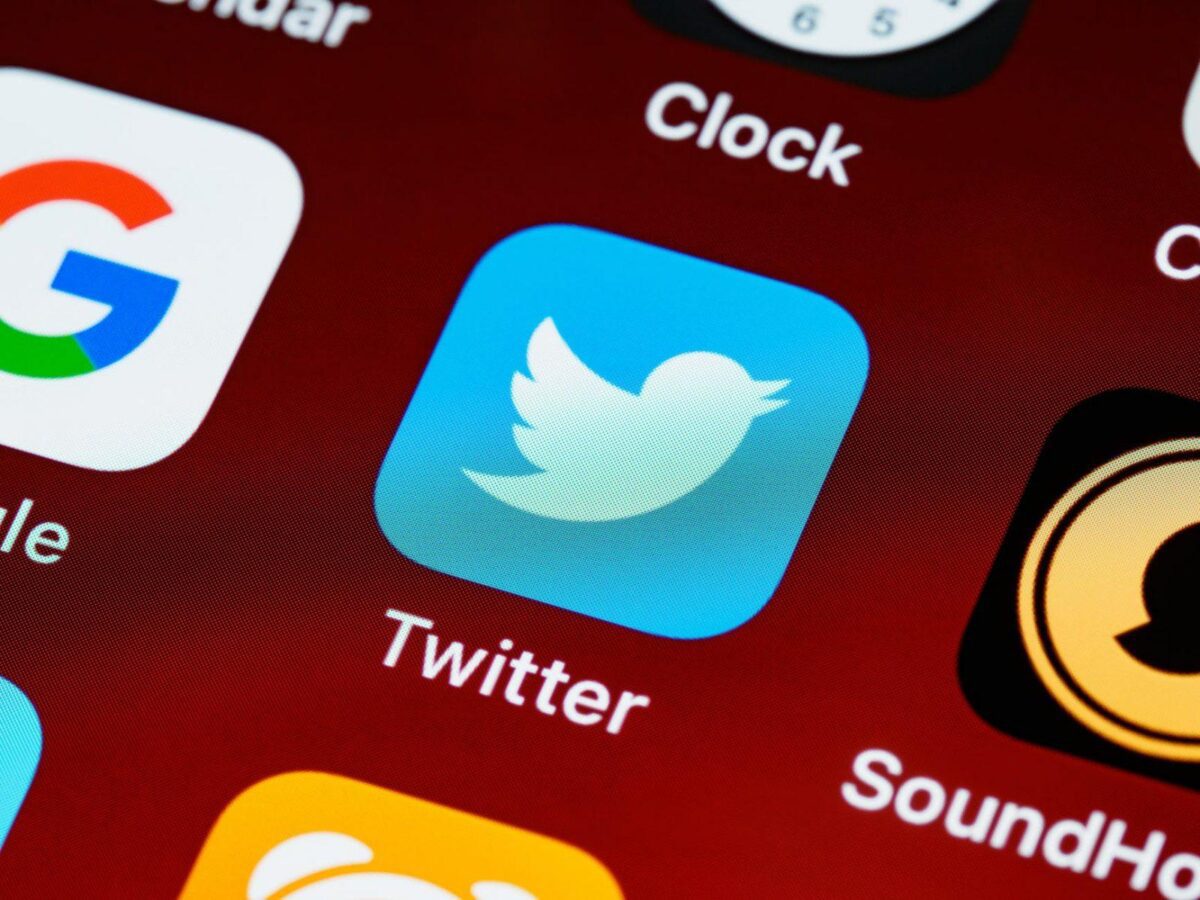 Twitter Twitter