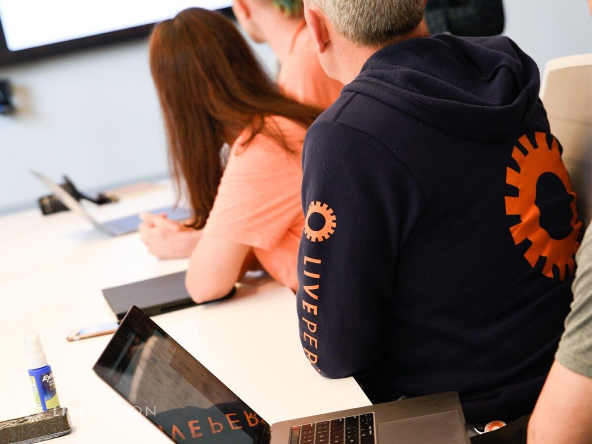 How Conversational AI Is Changing the Online Retail Game