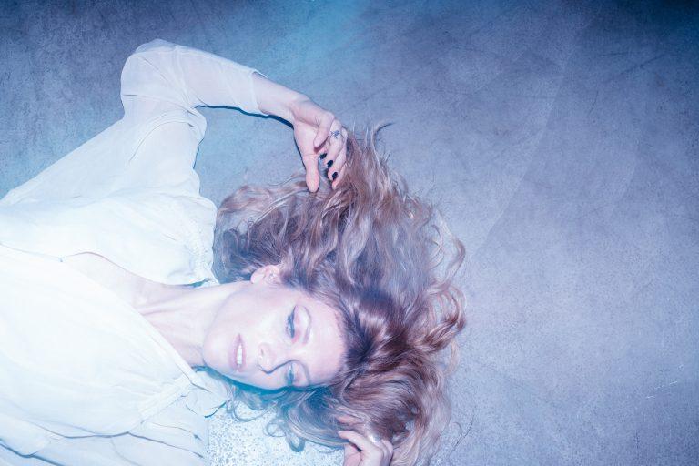 KOKA "Forever Goobye" to architecture, chooses music