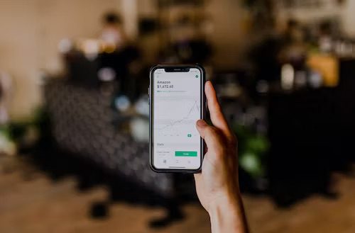 investing amazon phone