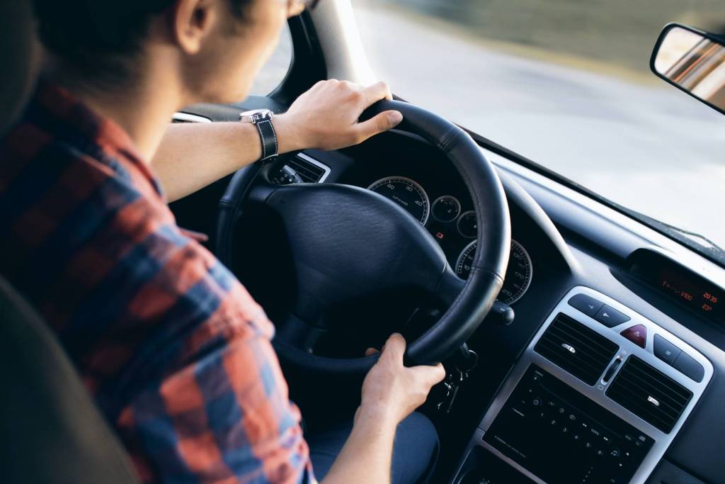 Top 7 Reasons to Buy a Used Car from a Dealership