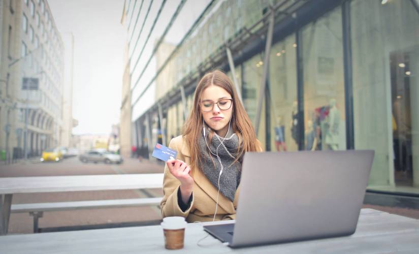 Personalization in E-commerce: How Tailored Shopping Experiences Drive Customer Satisfaction