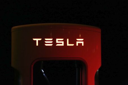 labor-unrest:-tesla-faces-demands-for-improved-staffing-from-gigafactory-german-union