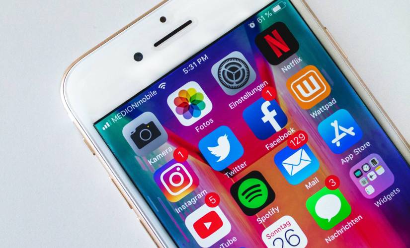 Twitter Rival Bluesky Takes on Threads With New Personalized Feed