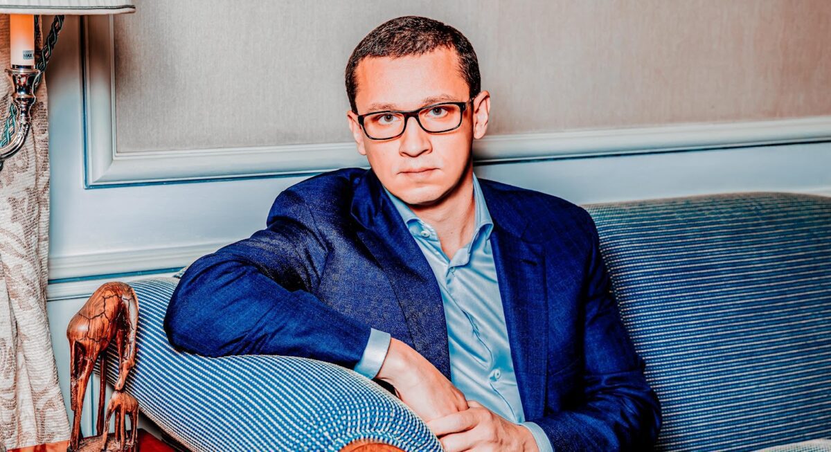 Felix Yevtushenkov, AFK Sistema: Professional Development