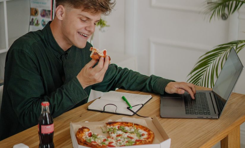 Ten Ways to Save Money & Budget When Working From Home