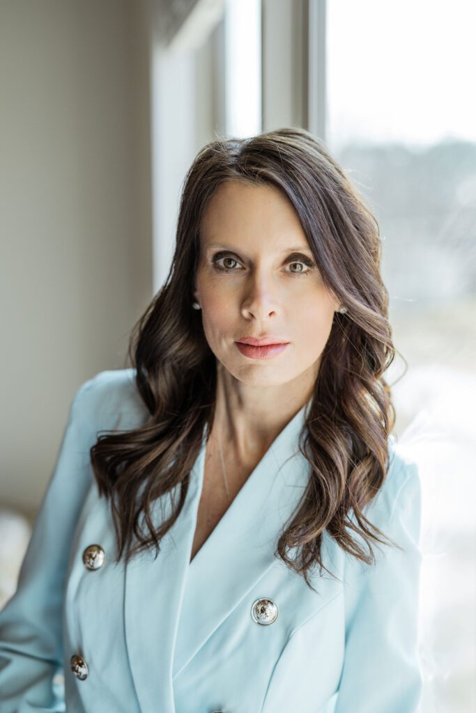 Amanda L Bell, real estate agent