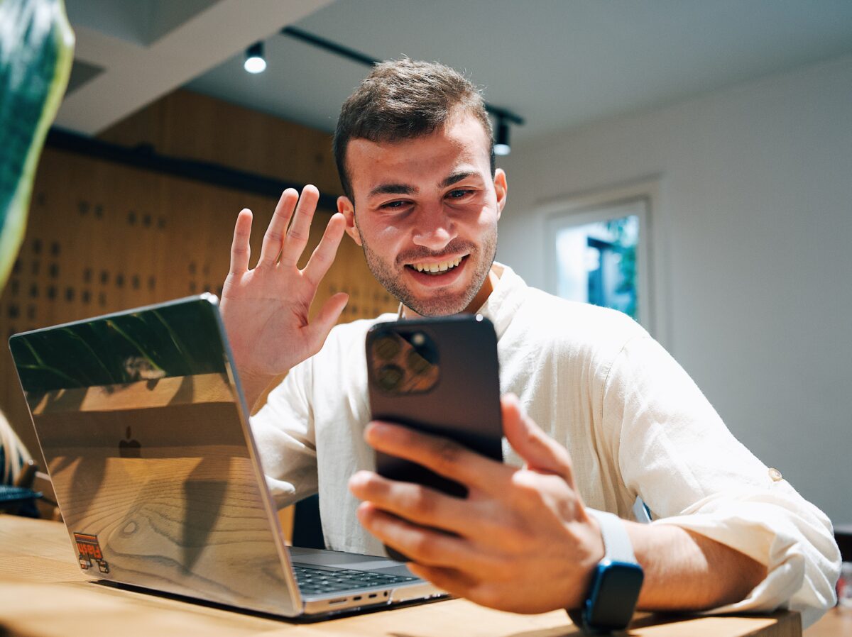 8 Must-Have Communication Apps According to Business Leaders