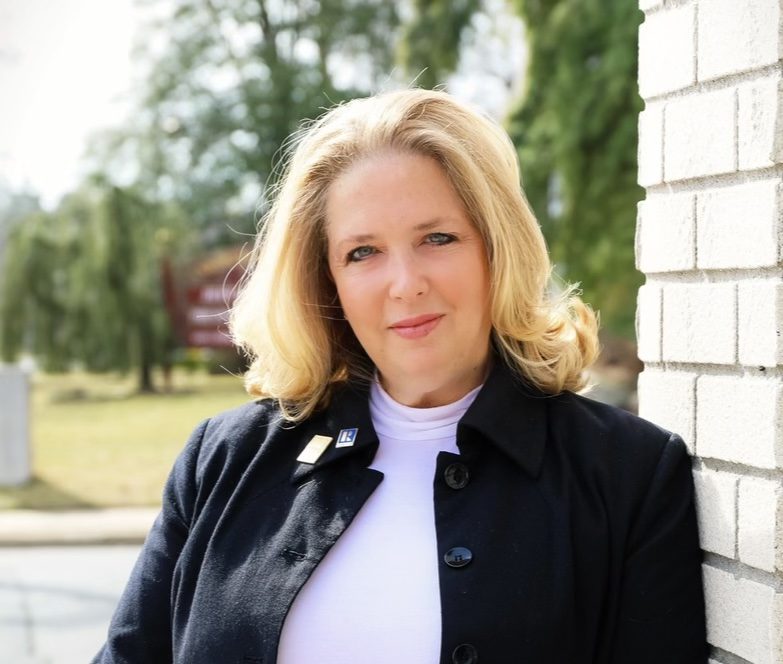 Esther Ashkenazi, top real estate agent