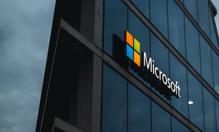 microsoft-offers-free-supercomputing-to-startups-for-ai-development