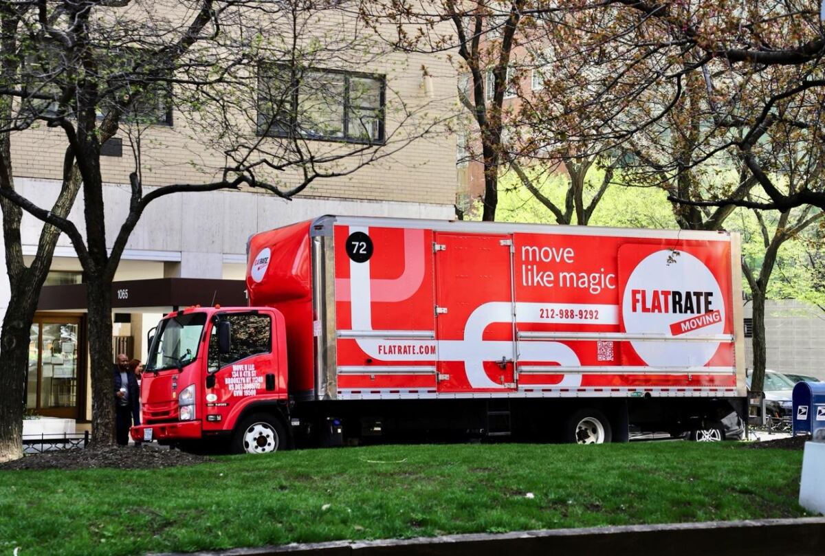 Navigating NYC Moves: A Guide to Choosing the Right Service for Every Need