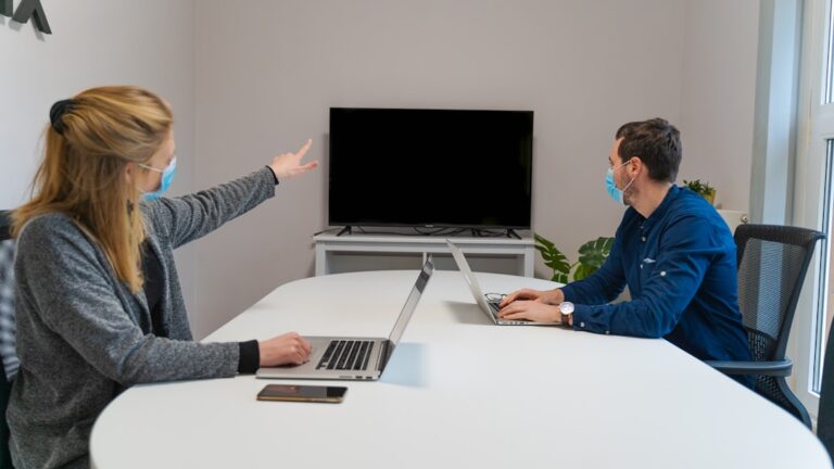 Entrepreneurs building worldwide operations from startup inception