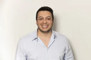 Deel co-founder and CEO Alex Bouaziz in a portrait photo